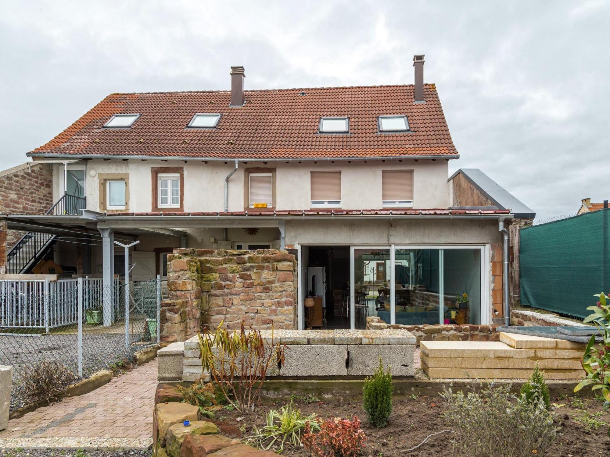 Elegant Holiday Home In Saint Louis With Garden Exteriör bild